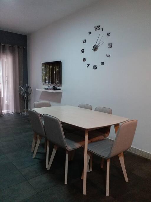 Beachfront Apartment Flic en Flac Экстерьер фото