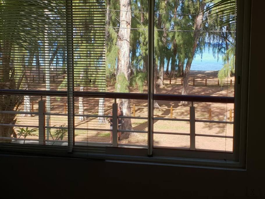 Beachfront Apartment Flic en Flac Экстерьер фото